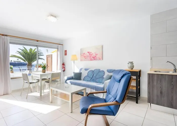 Pn 8 * Puerto de Santiago (Tenerife)