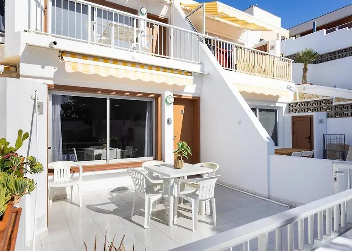 Pn 8 * Puerto de Santiago (Tenerife)